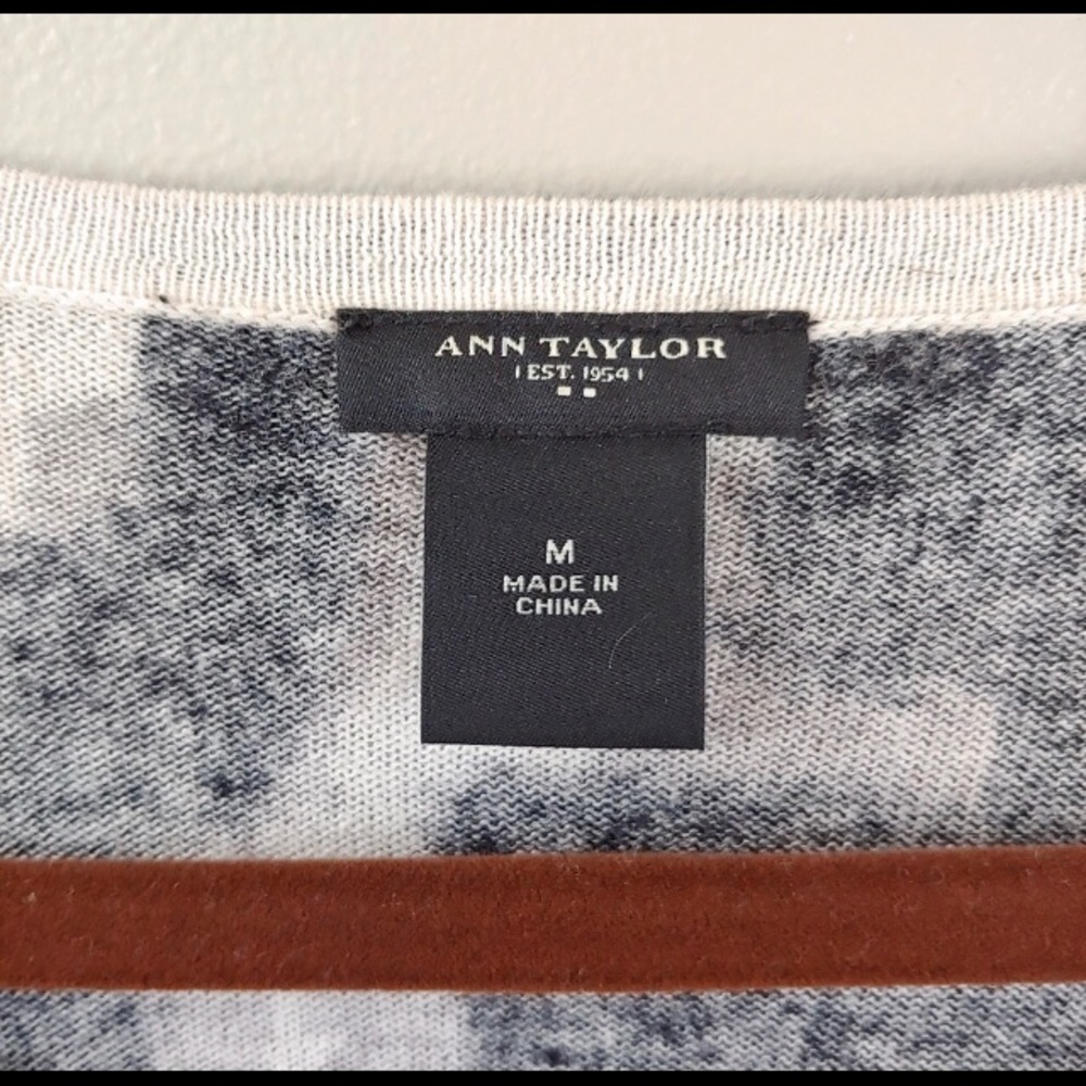 Ann Taylor Airbrush Graphic Cardigan - Picture 2 of 4